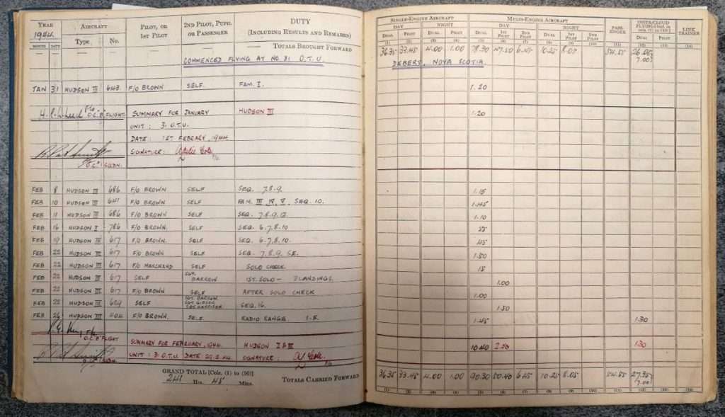 Andrew Cole RAF Pilot log book - Errol Barrow Navigator 31 OTU