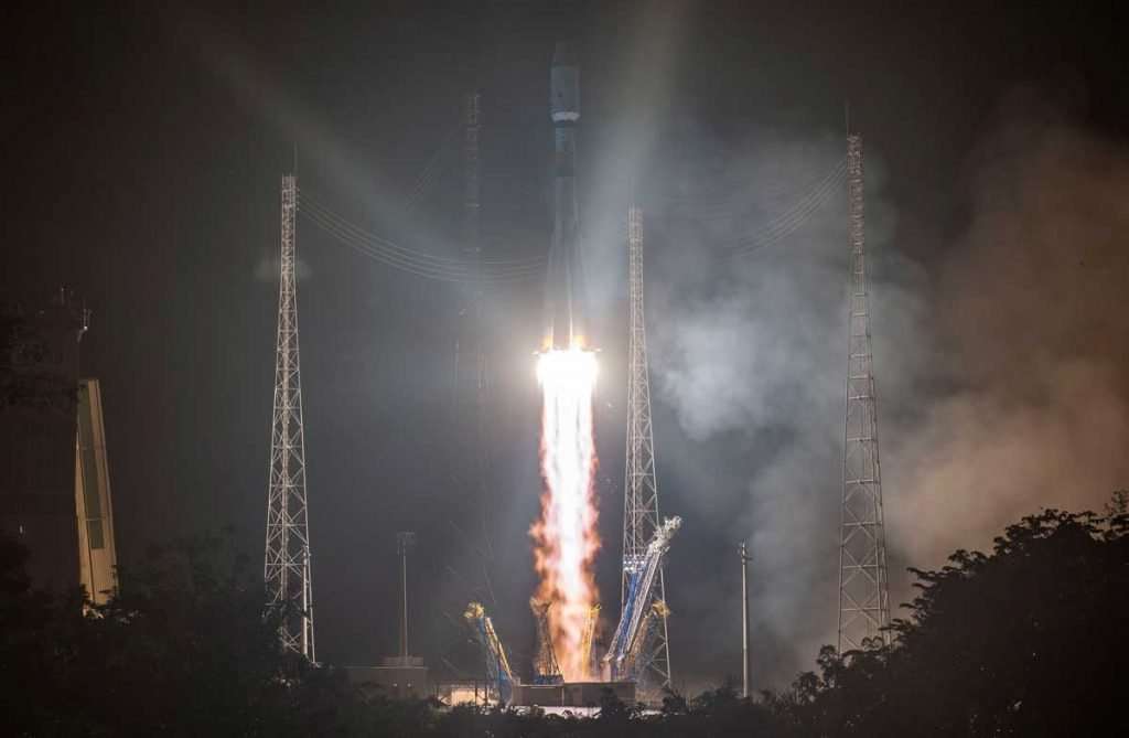 Soyuz VS23 lift-off