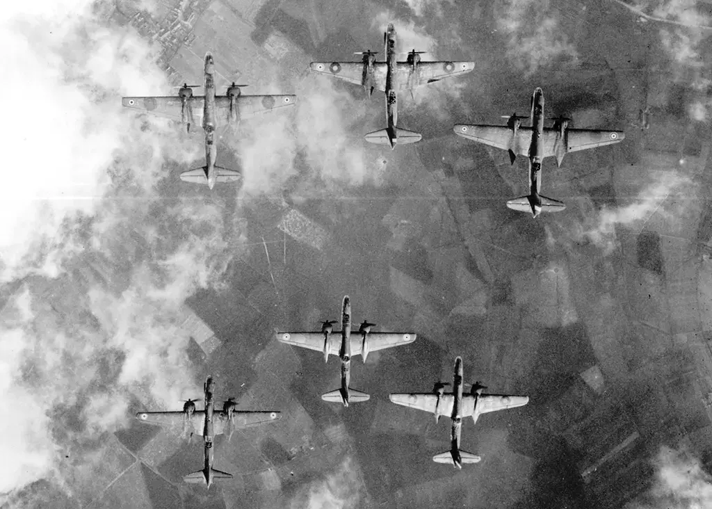 Geoff Norton Photo - Bostons in box of six formation